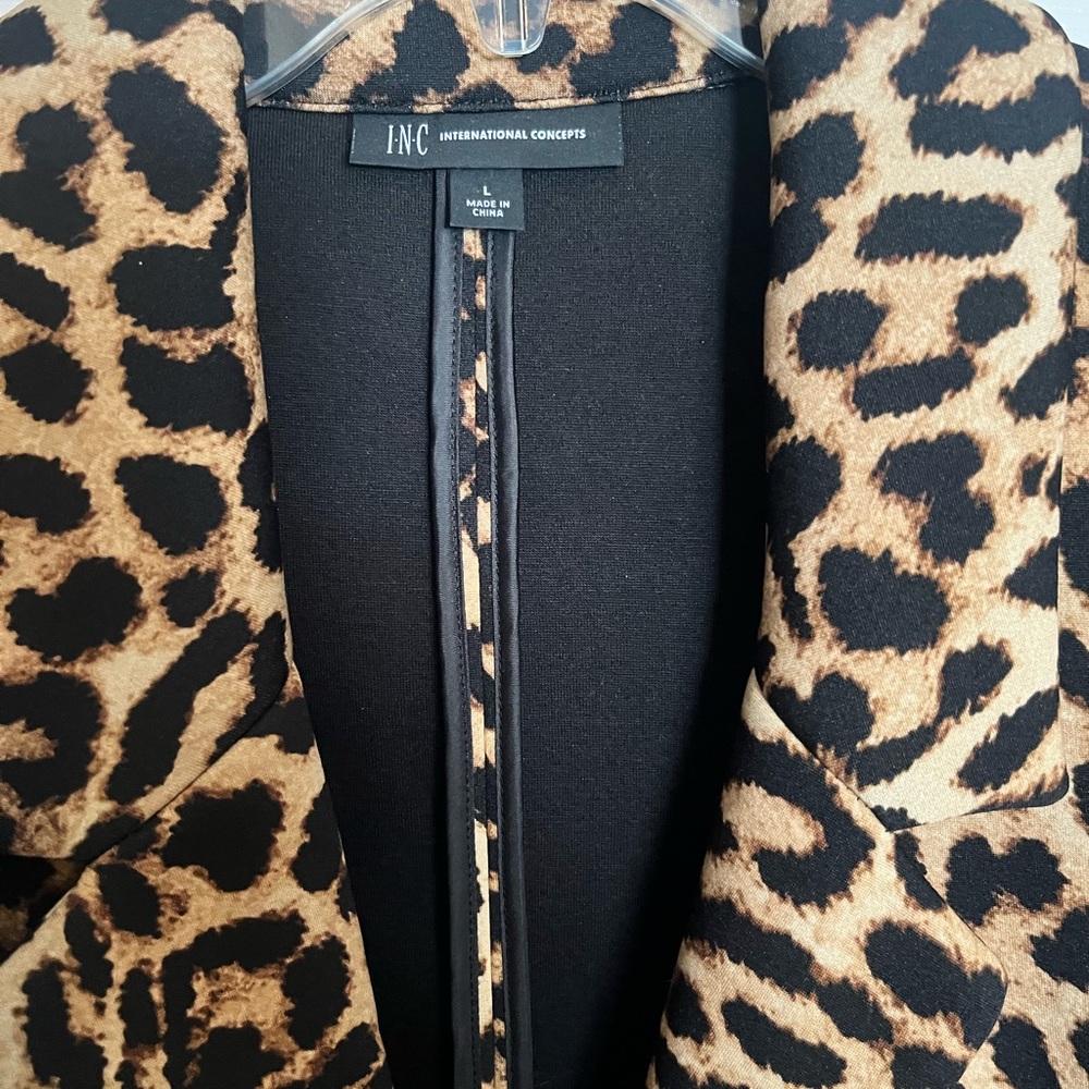 Women’s Jacket - Picture 3 of 3